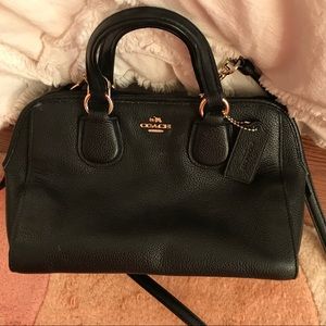 Beautiful Black Coach Purse With Crossbody Strap